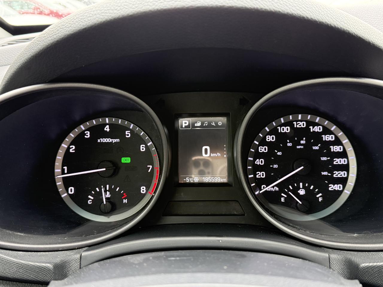 2017 Hyundai Santa Fe Sport Premium 2.4L AWD Photo