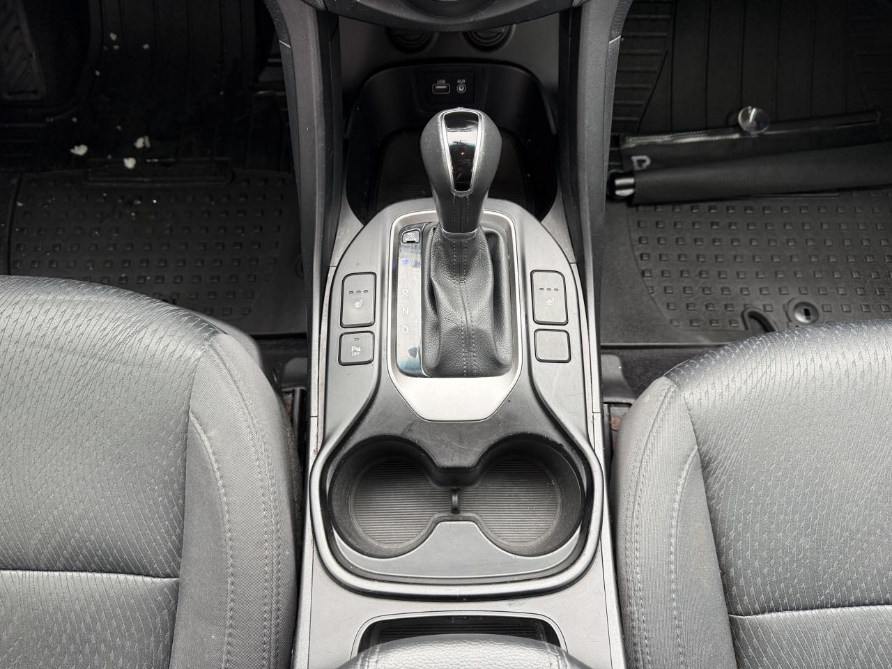 2017 Hyundai Santa Fe Sport Premium 2.4L AWD Photo