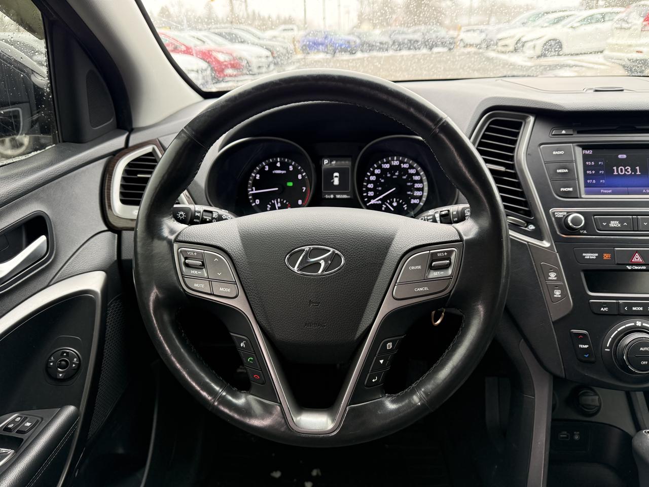 2017 Hyundai Santa Fe Sport Premium 2.4L AWD Photo