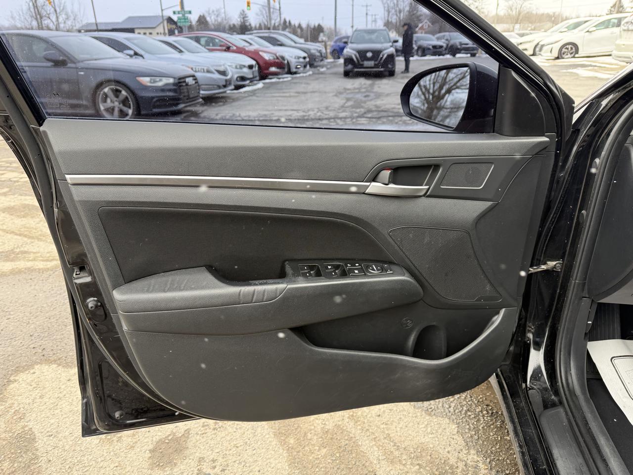 2019 Hyundai Elantra Preferred Photo