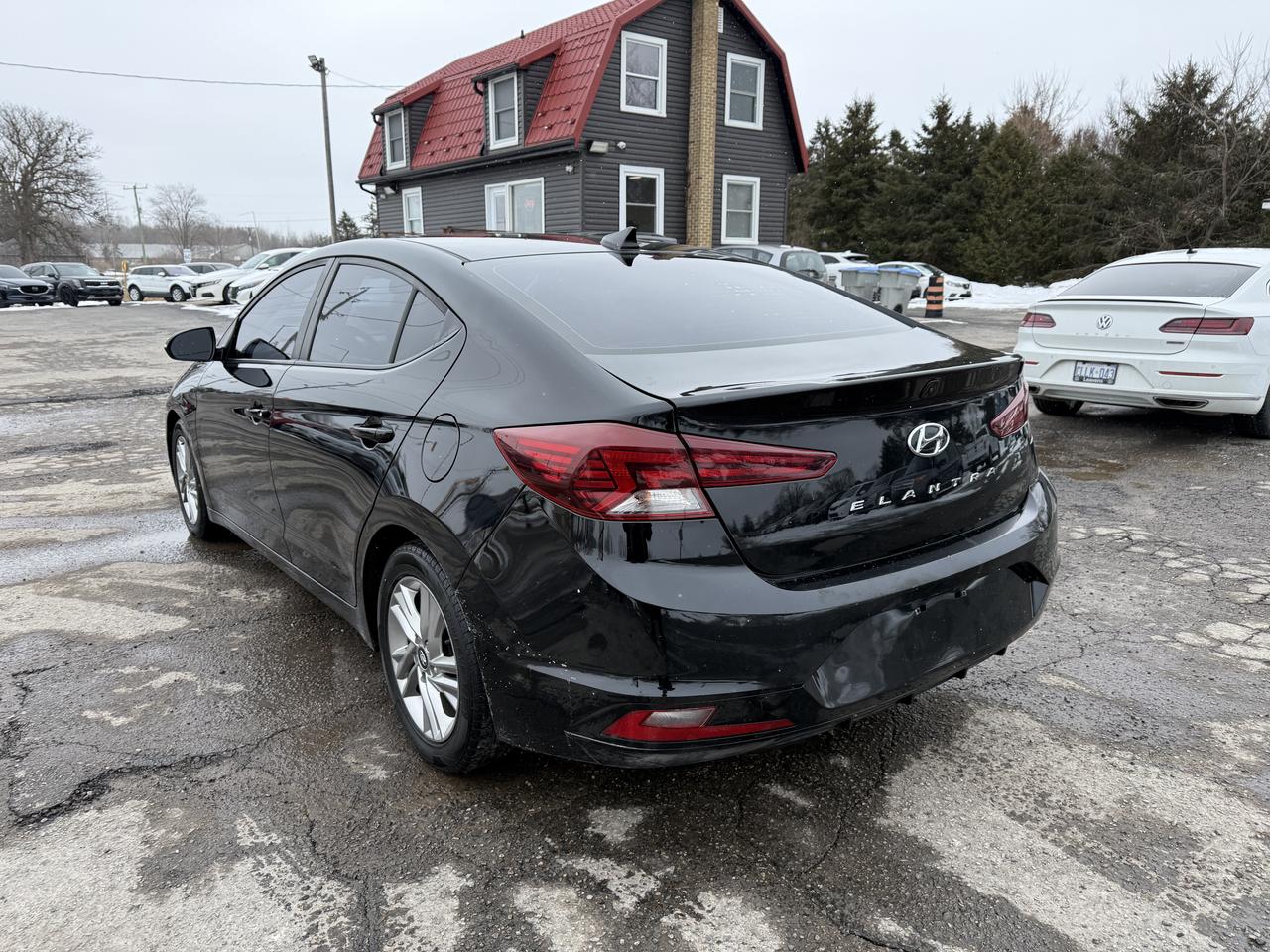 2019 Hyundai Elantra Preferred Photo