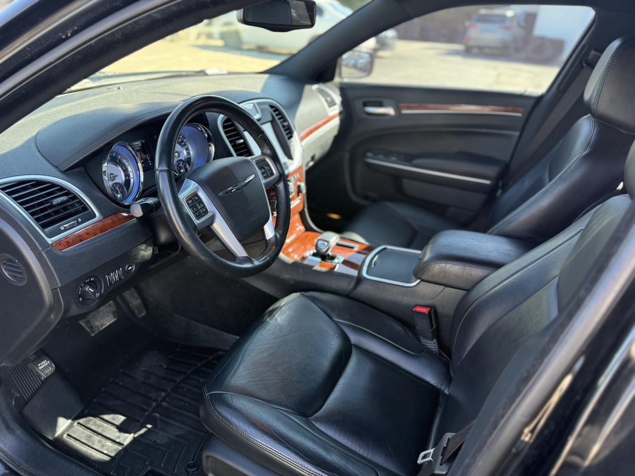 2013 Chrysler 300 Touring  Photo