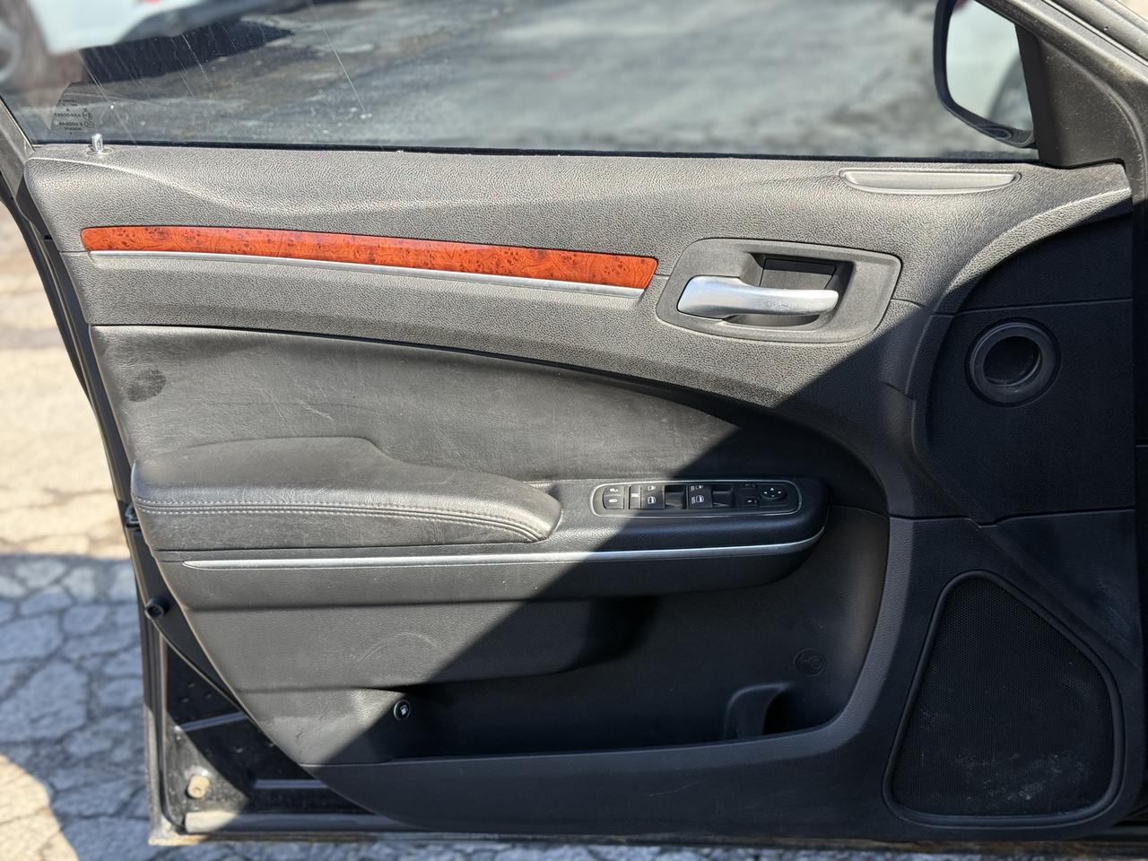 2013 Chrysler 300 Touring  Photo