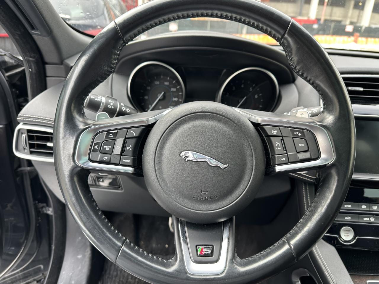 2017 Jaguar F-PACE S Photo