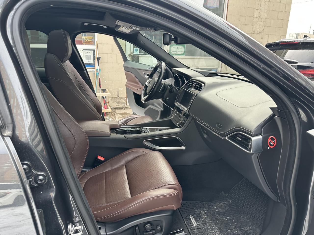 2017 Jaguar F-PACE S Photo