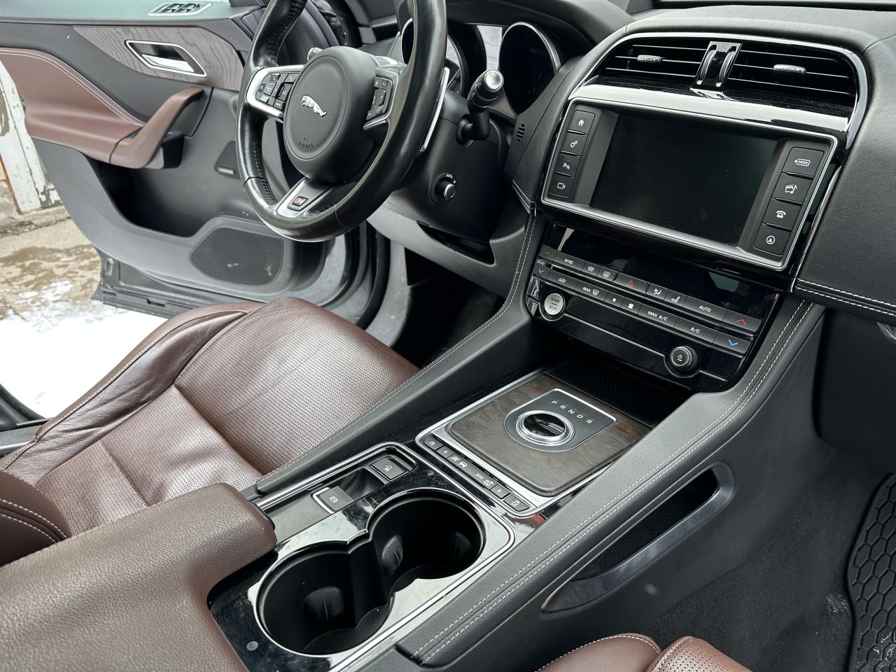 2017 Jaguar F-PACE S Photo