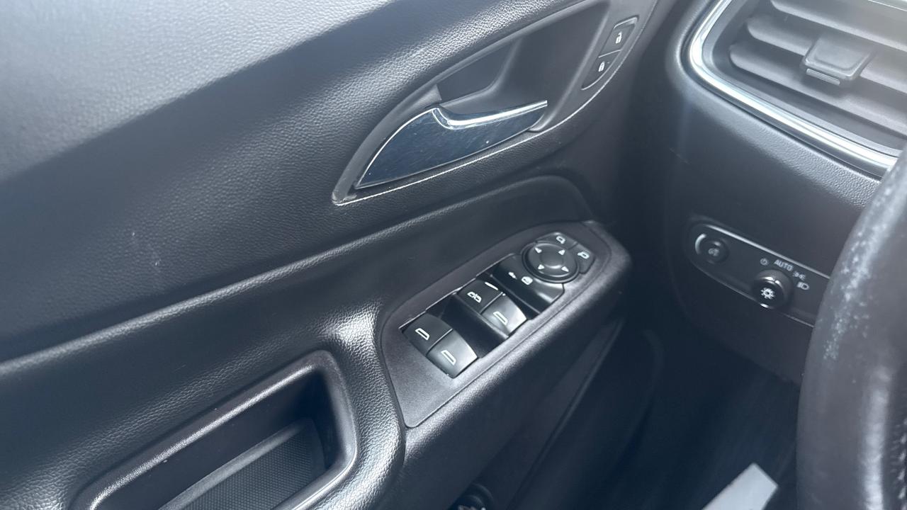 2020 Chevrolet Equinox LT Photo