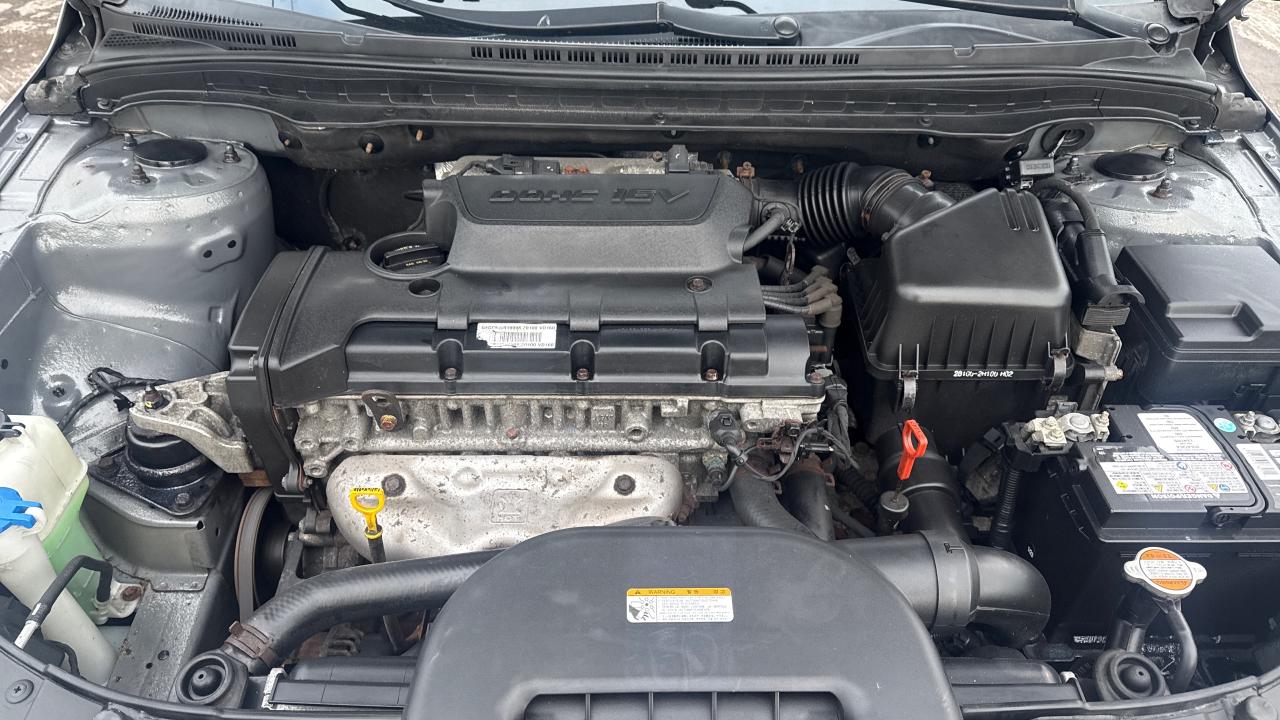 2011 Hyundai Elantra Touring L Photo