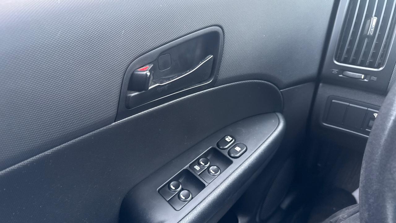 2011 Hyundai Elantra Touring L Photo