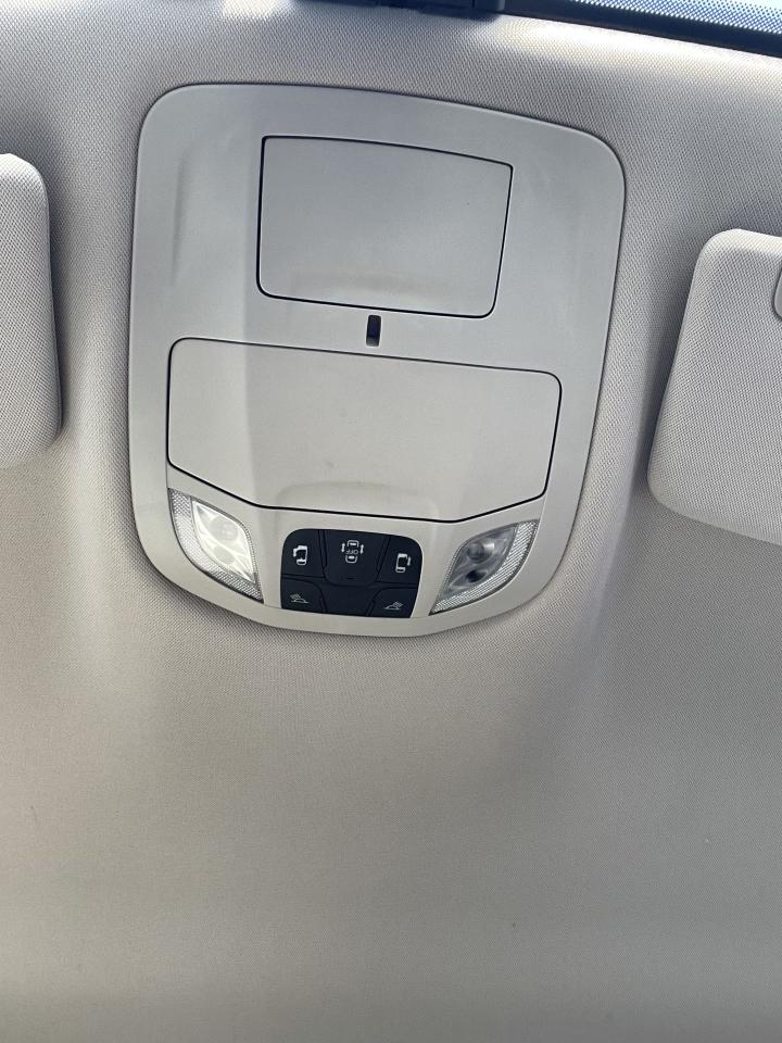 2018 Chrysler Pacifica Hybrid Touring Plus Photo