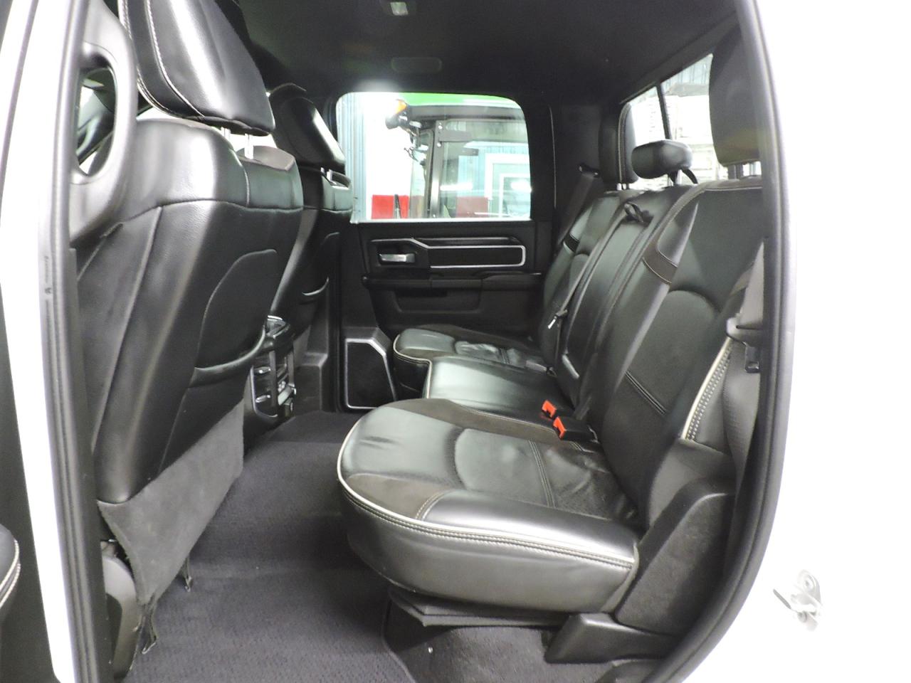 2022 RAM 3500 Laramie Diesel 4X4 1-Owner New Brakes Only 97000KM Photo