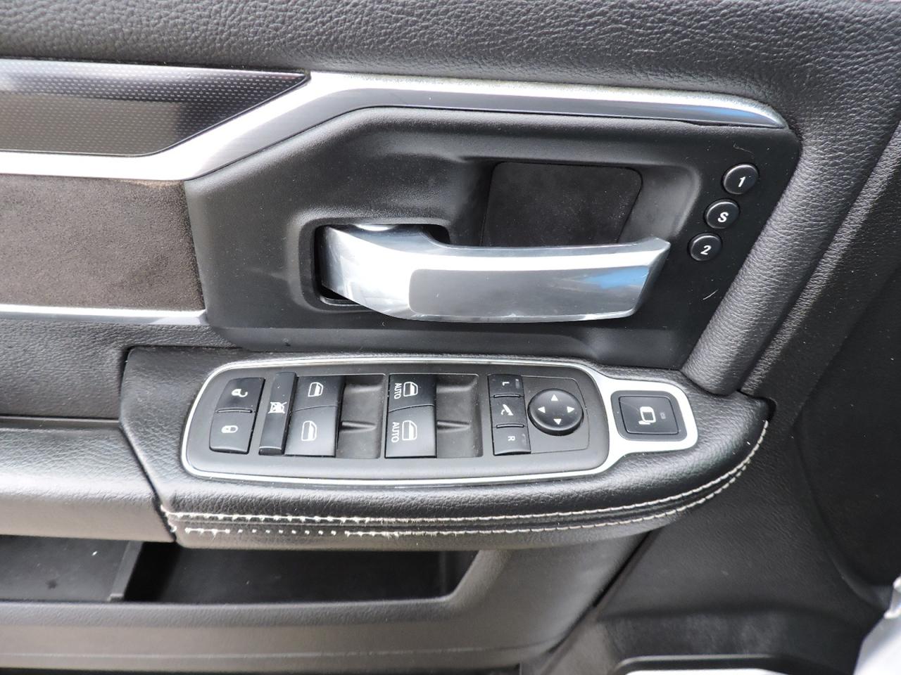 2022 RAM 3500 Laramie Diesel 4X4 1-Owner New Brakes Only 97000KM Photo