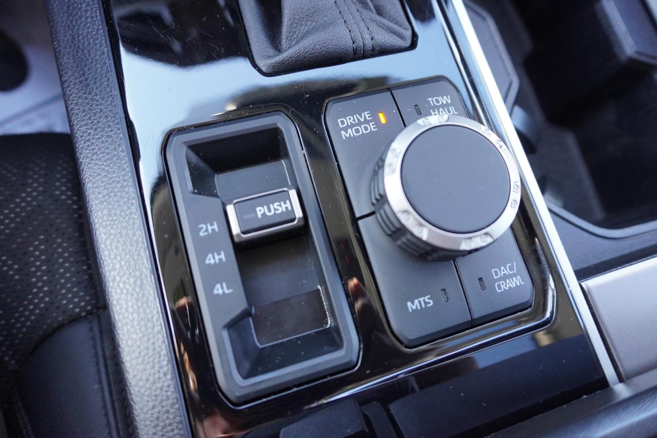 2024 Toyota Sequoia TRD OFF-ROAD / HYBRID / LOW KM'S / 8 PASSENGER Photo