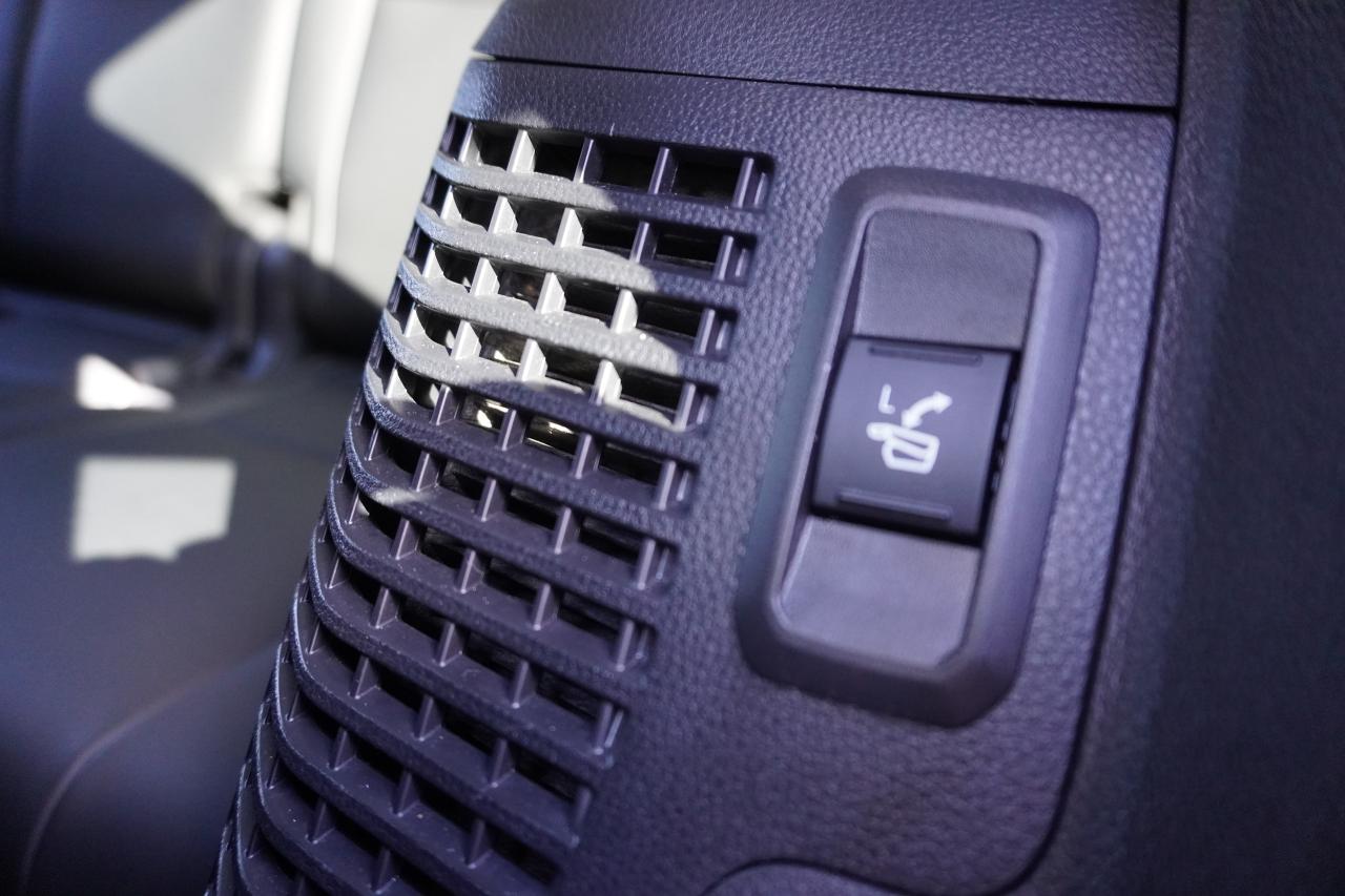 2024 Toyota Sequoia TRD OFF-ROAD / HYBRID / LOW KM'S / 8 PASSENGER Photo