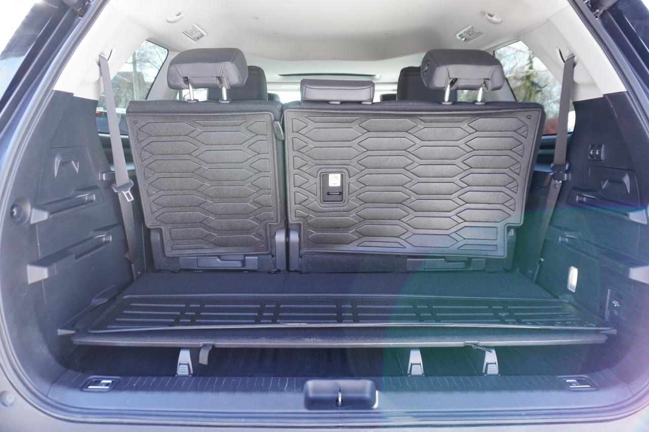 2024 Toyota Sequoia TRD OFF-ROAD / HYBRID / LOW KM'S / 8 PASSENGER Photo