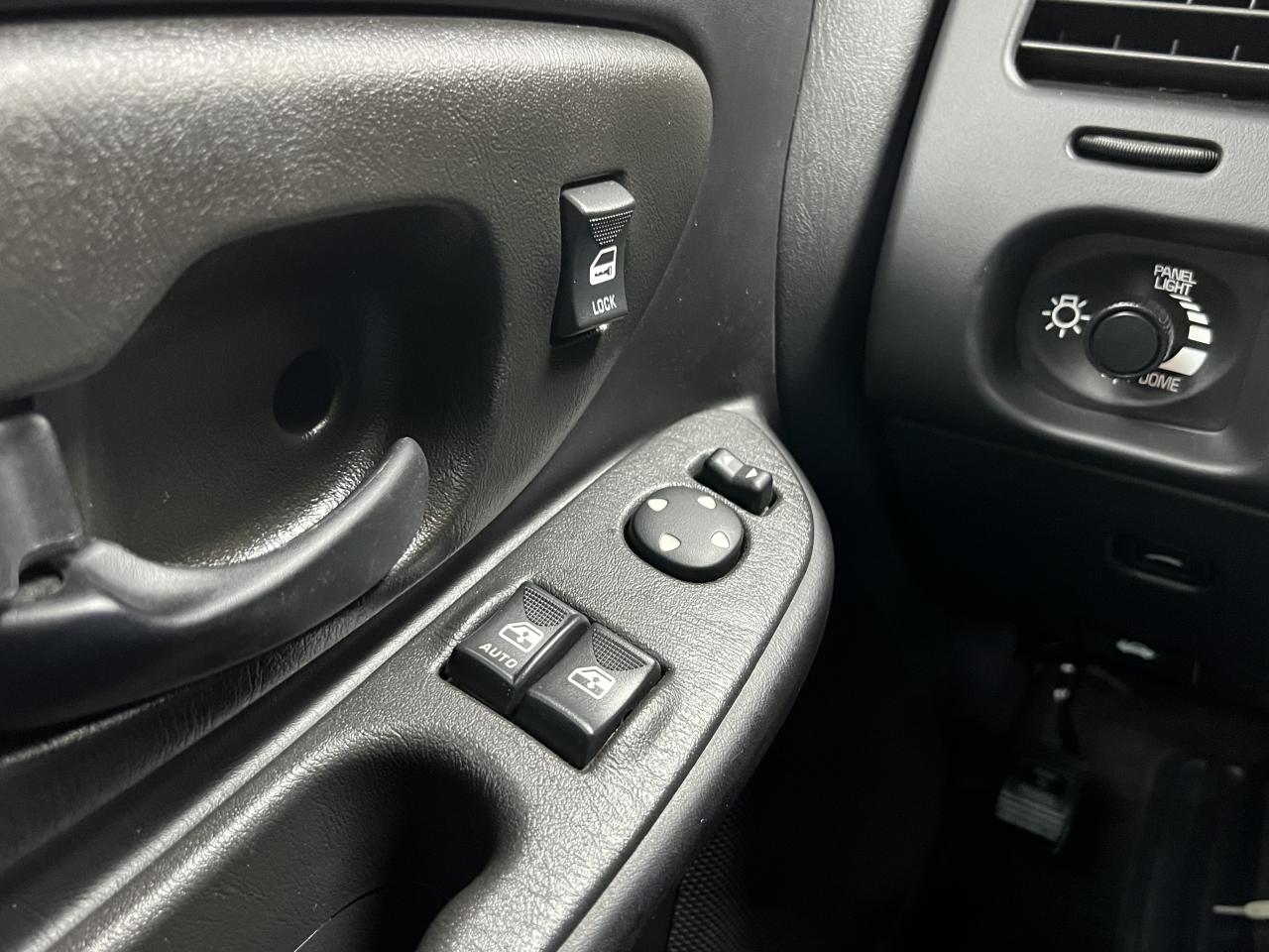 2004 Chevrolet Monte Carlo 2dr Cpe Supercharged SS Photo