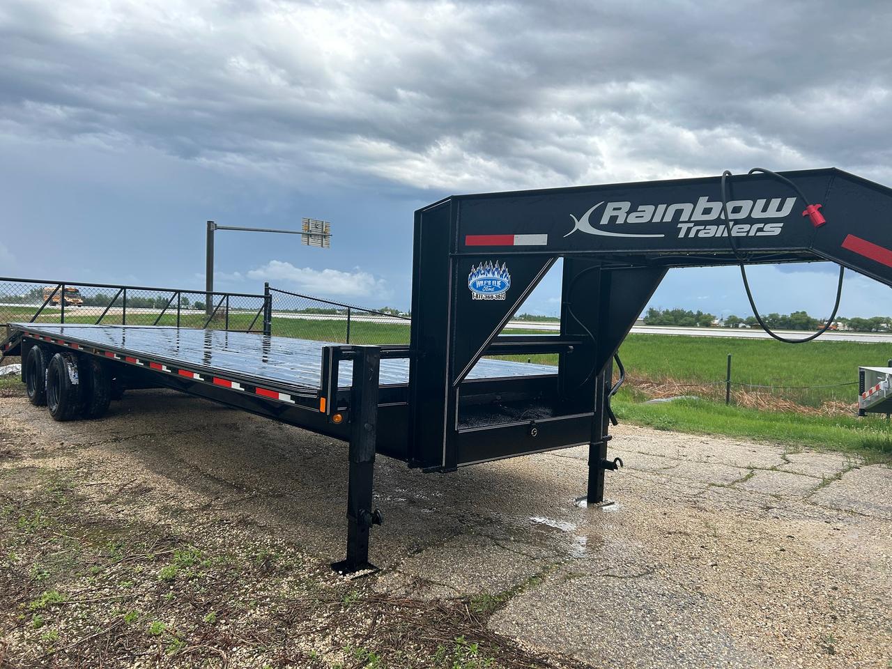 2026 Rainbow Deck Over 25 + 5 Excursion Gooseneck Deck Over w/ Dove Tail Photo