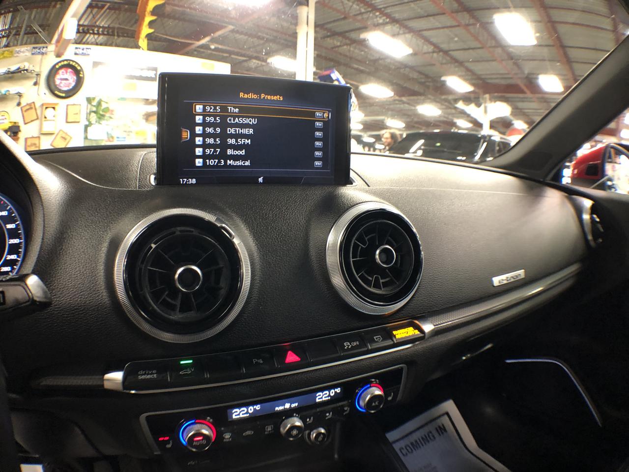 2018 Audi A3 E-TRON THECHNIK LEATHER PANO/ROOF NAV CAMERA Photo