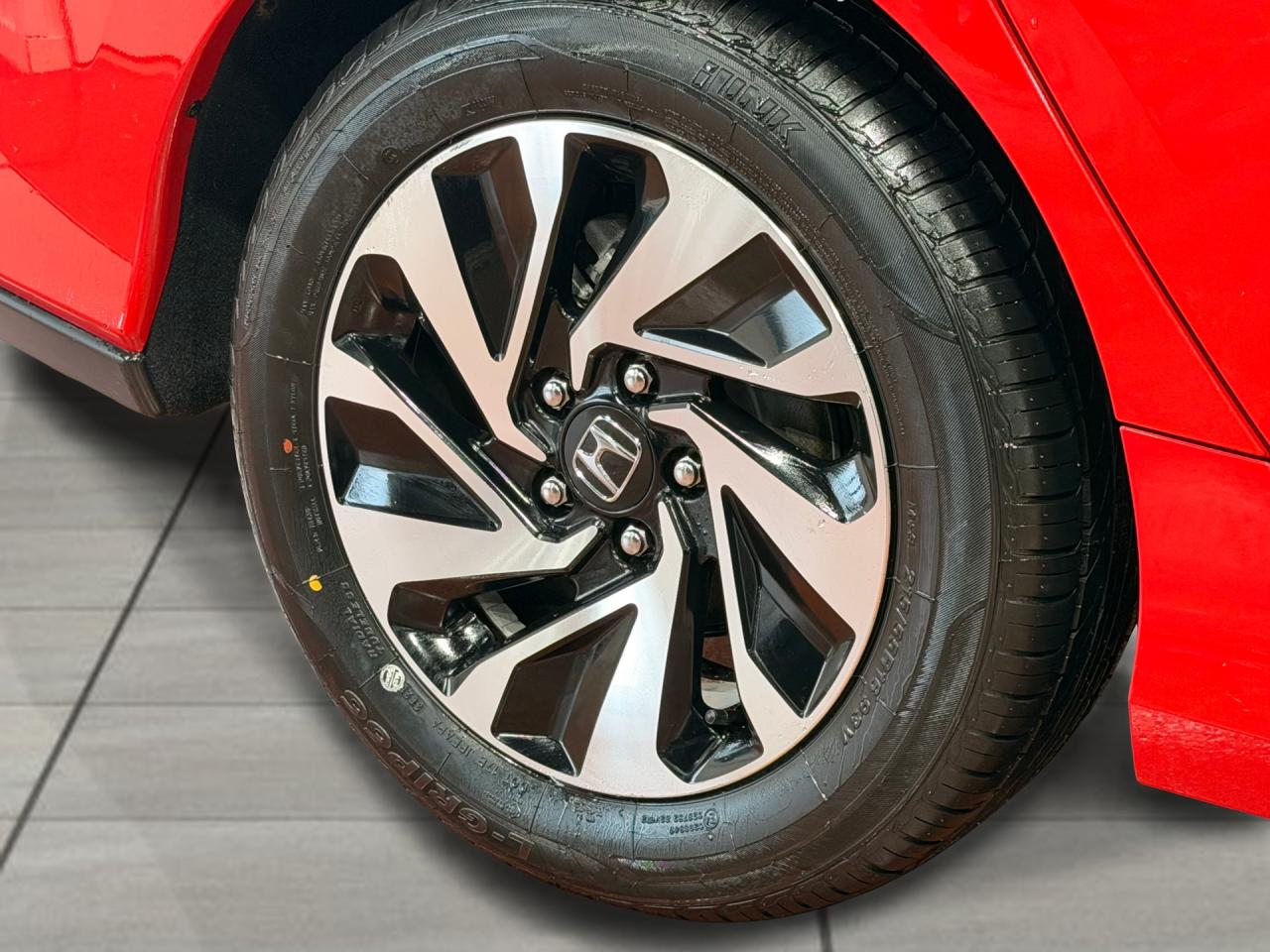 2019 Honda Civic LX+New Tires+Adaptive Cruise+CLEAN CARFAX Photo108