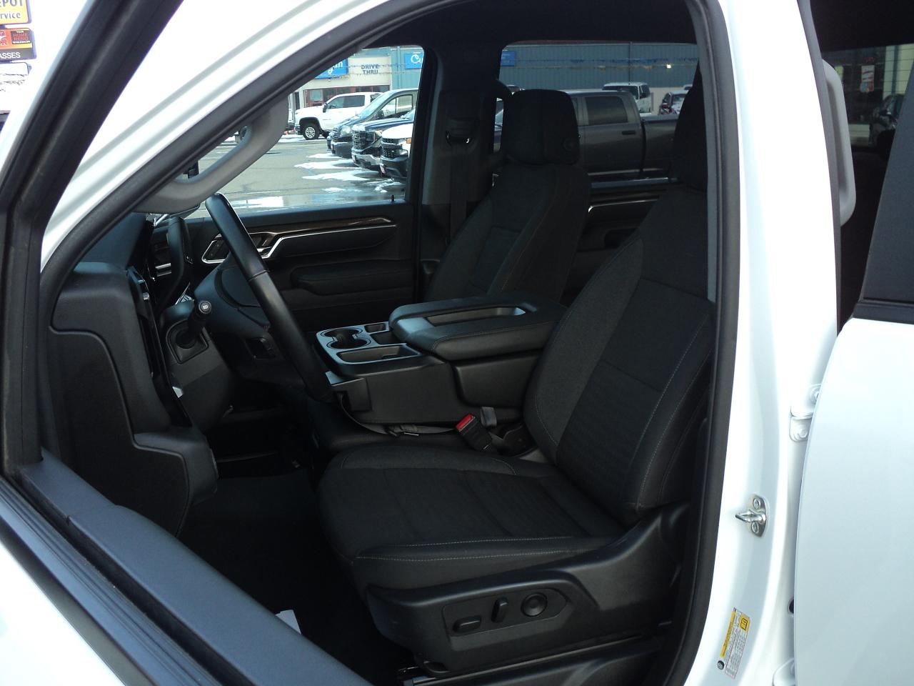 2025 Chevrolet Silverado 2500 HD LT CrewCab 4WD 6.6L8cylDiesel 8ftBox NavHeatedS Photo