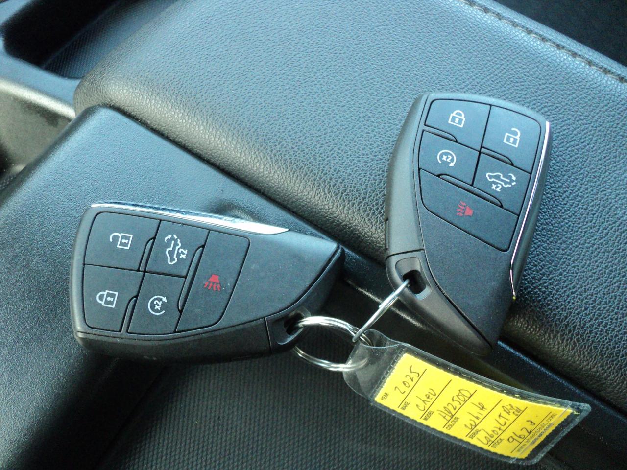 2025 Chevrolet Silverado 2500 HD LT CrewCab 4WD 6.6L8cylDiesel 8ftBox NavHeatedS Photo