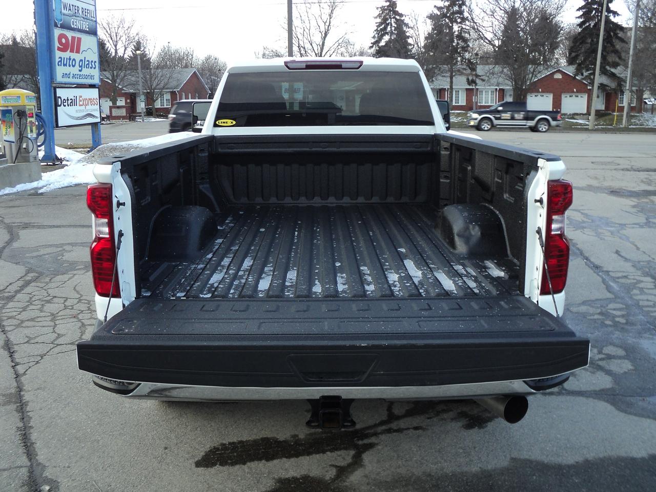 2025 Chevrolet Silverado 2500 HD LT CrewCab 4WD 6.6L8cylDiesel 8ftBox NavHeatedS Photo