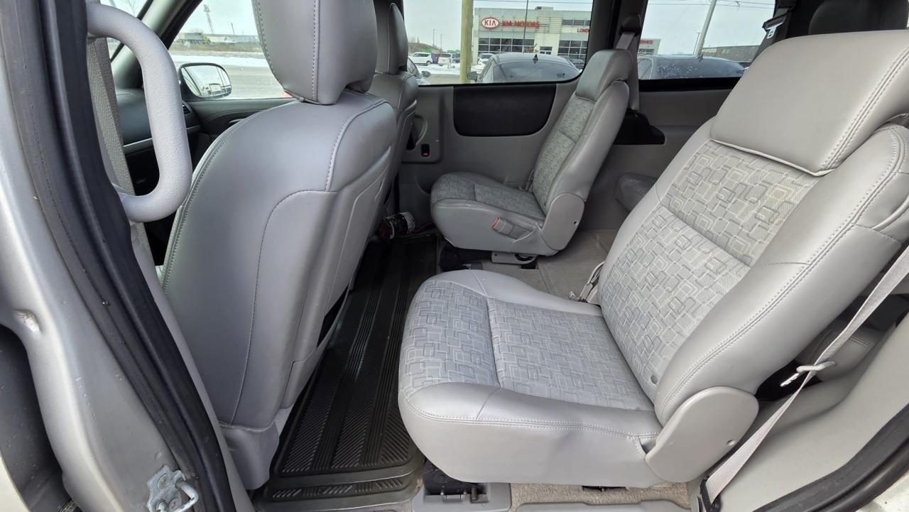 2008 Pontiac Montana w/1SB, DRIVES GREAT, RUSTY UNDERCARRIAGE, AS IS Photo