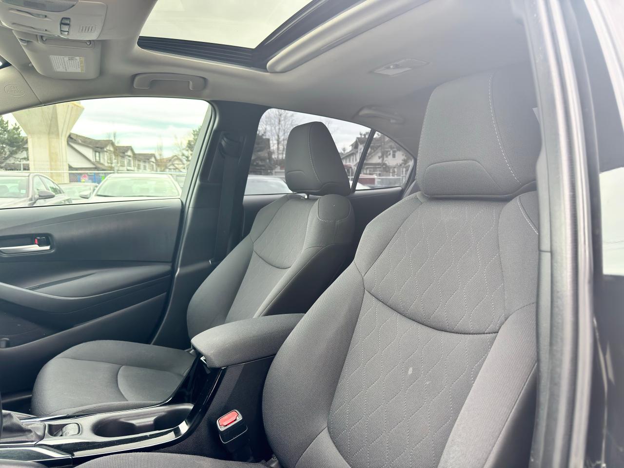 2020 Toyota Corolla FINANCING AVAILABLE Photo7