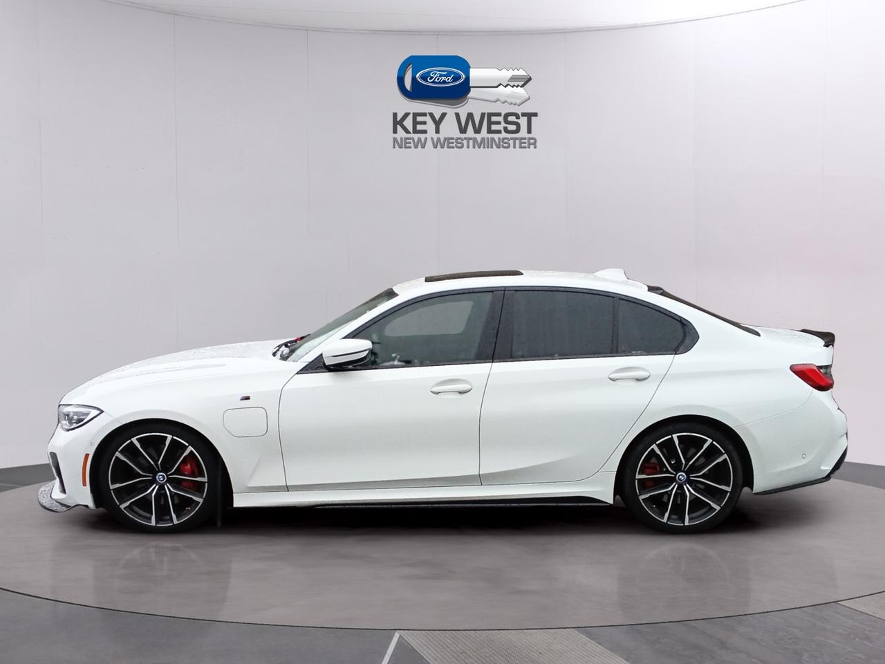 2021 BMW 3 Series 330e xDrive Plug-In Hybrid North America Photo1