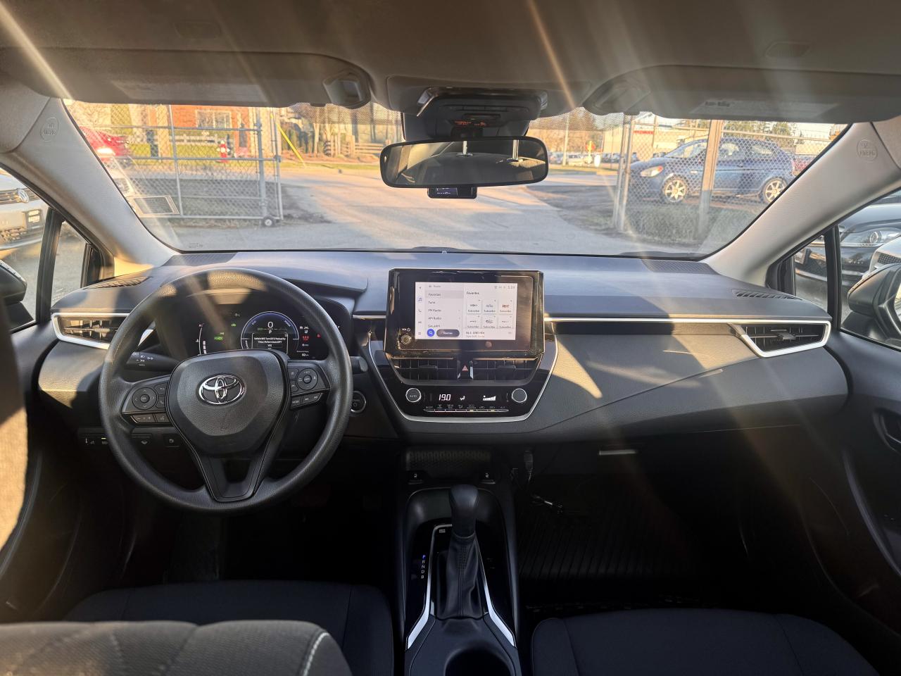 2024 Toyota Corolla HYBRID FINANCING AVAILABLE Photo10