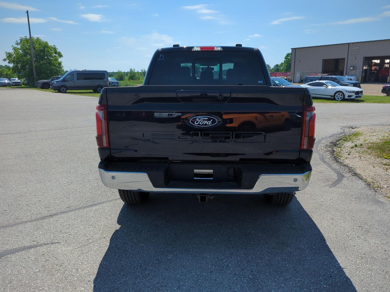 2026 Ford F-150 Lariat Supercrew Hybrid 501A 4x4 Photo4