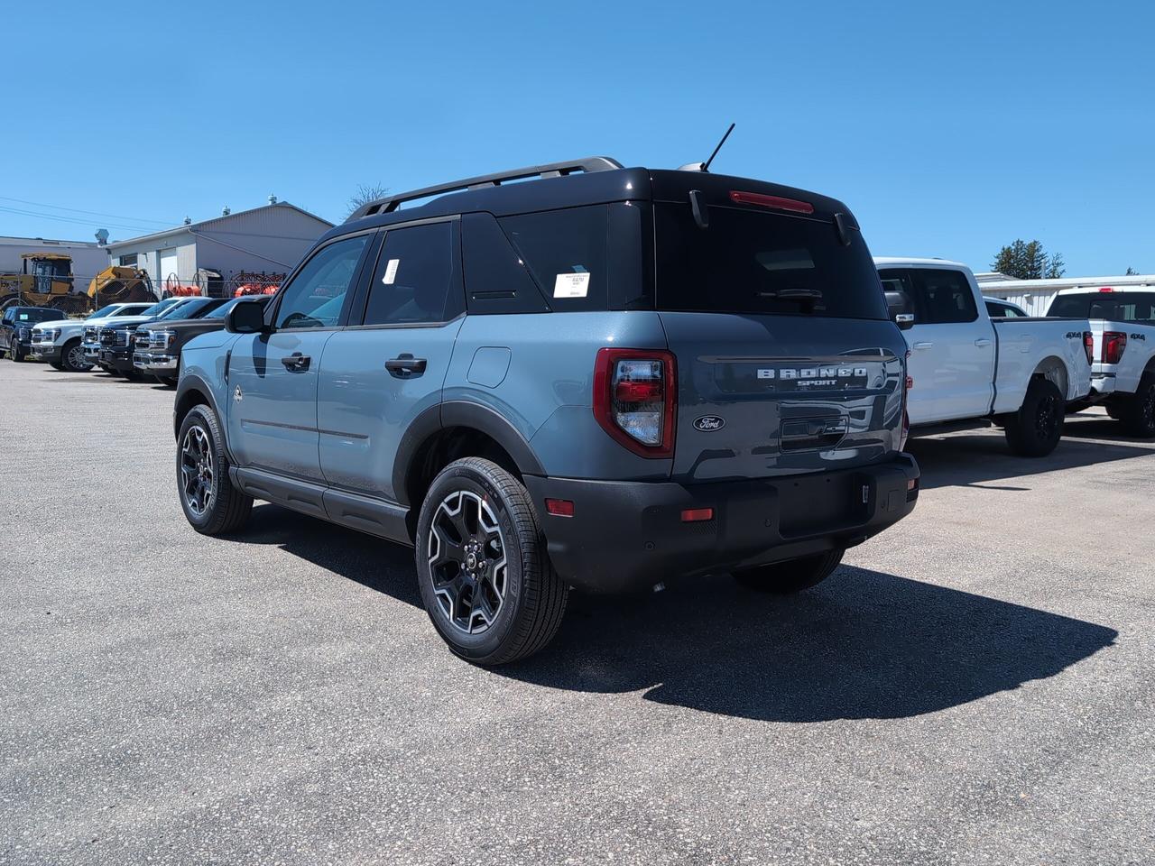 2026 Ford Bronco Sport Outer Banks 4x4 Photo3