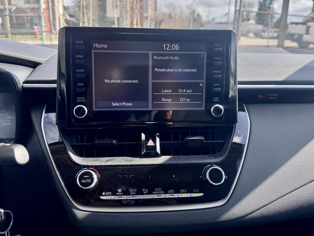 2022 Toyota Corolla FINANCING AVAILABLE Photo13