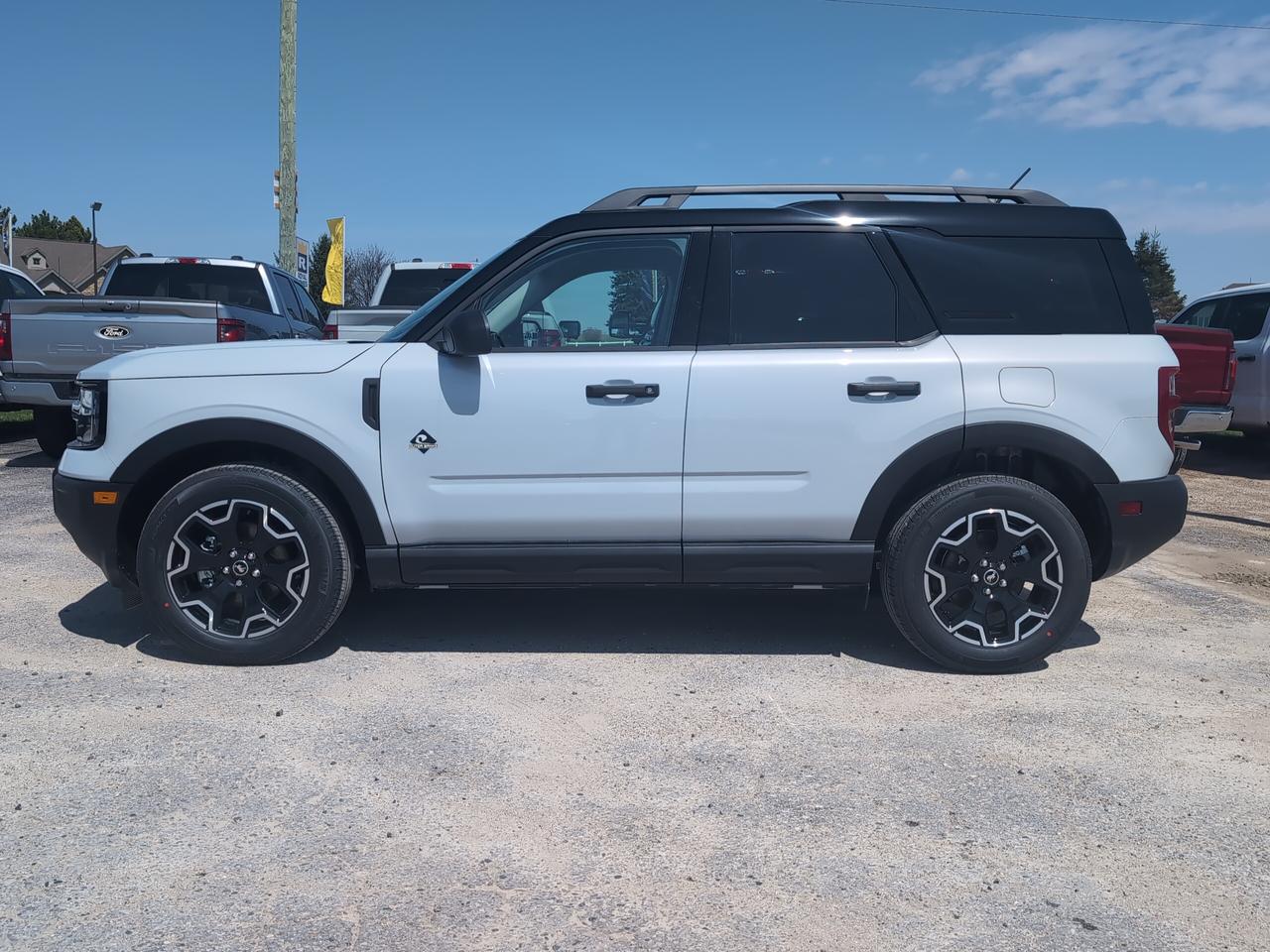2026 Ford Bronco Sport Outer Banks 4x4 Photo2
