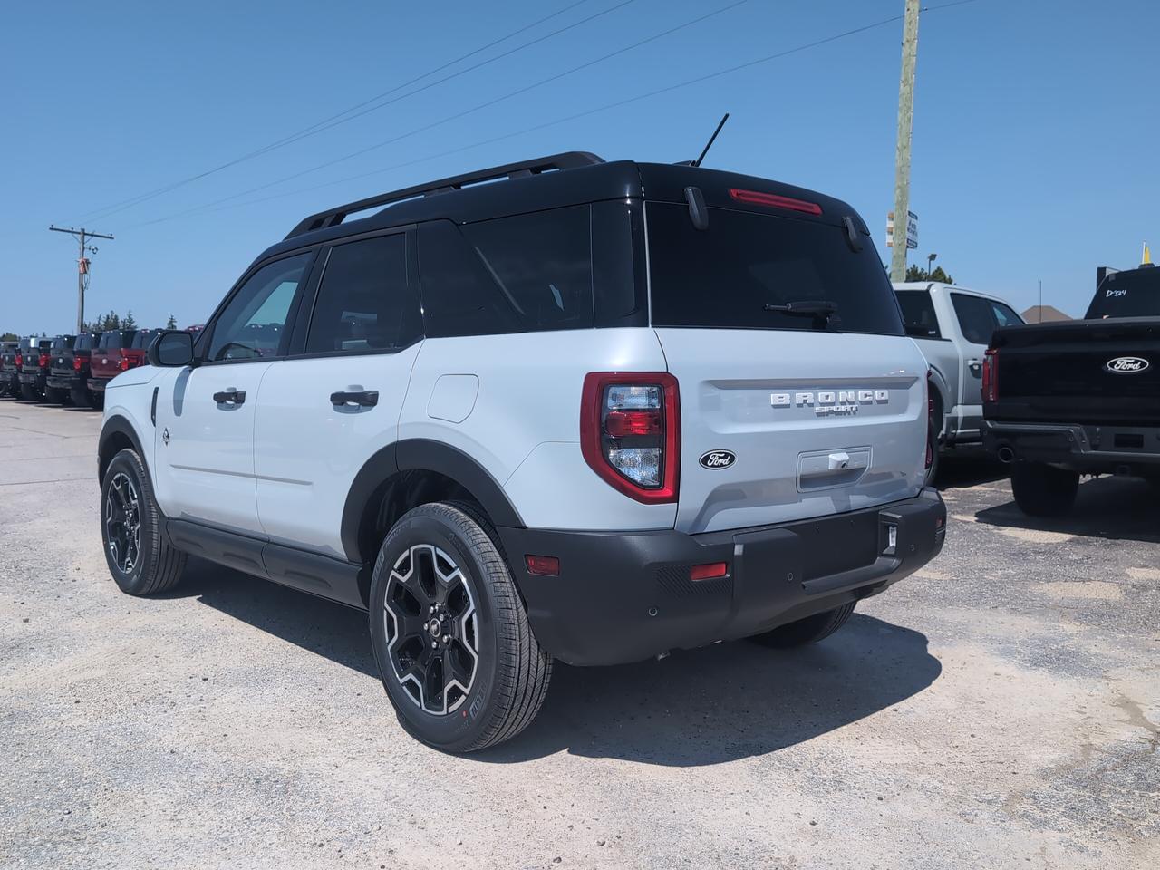 2026 Ford Bronco Sport Outer Banks 4x4 Photo3