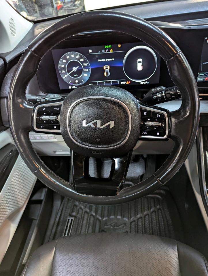 2022 Kia Carnival EX FWD Photo