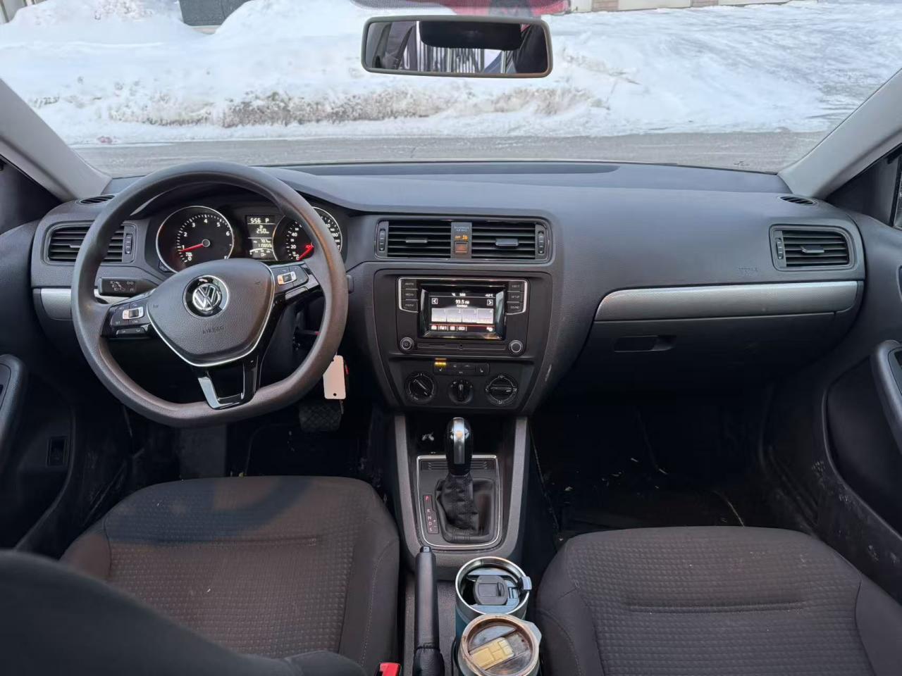 2016 Volkswagen Jetta 4dr 1.4 TSI Auto Trendline+ Photo