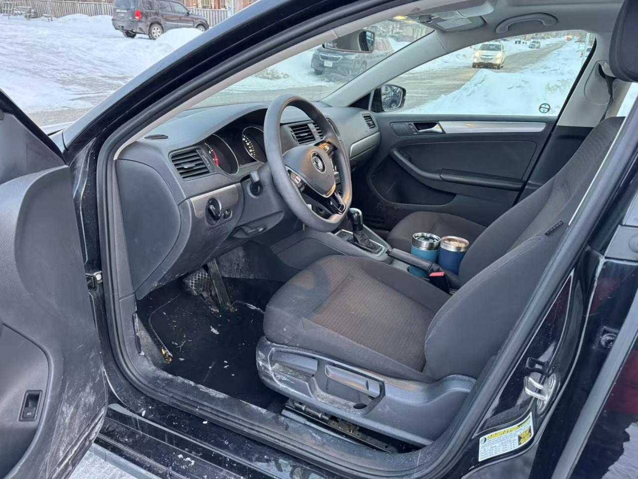 2016 Volkswagen Jetta 4dr 1.4 TSI Auto Trendline+ Photo