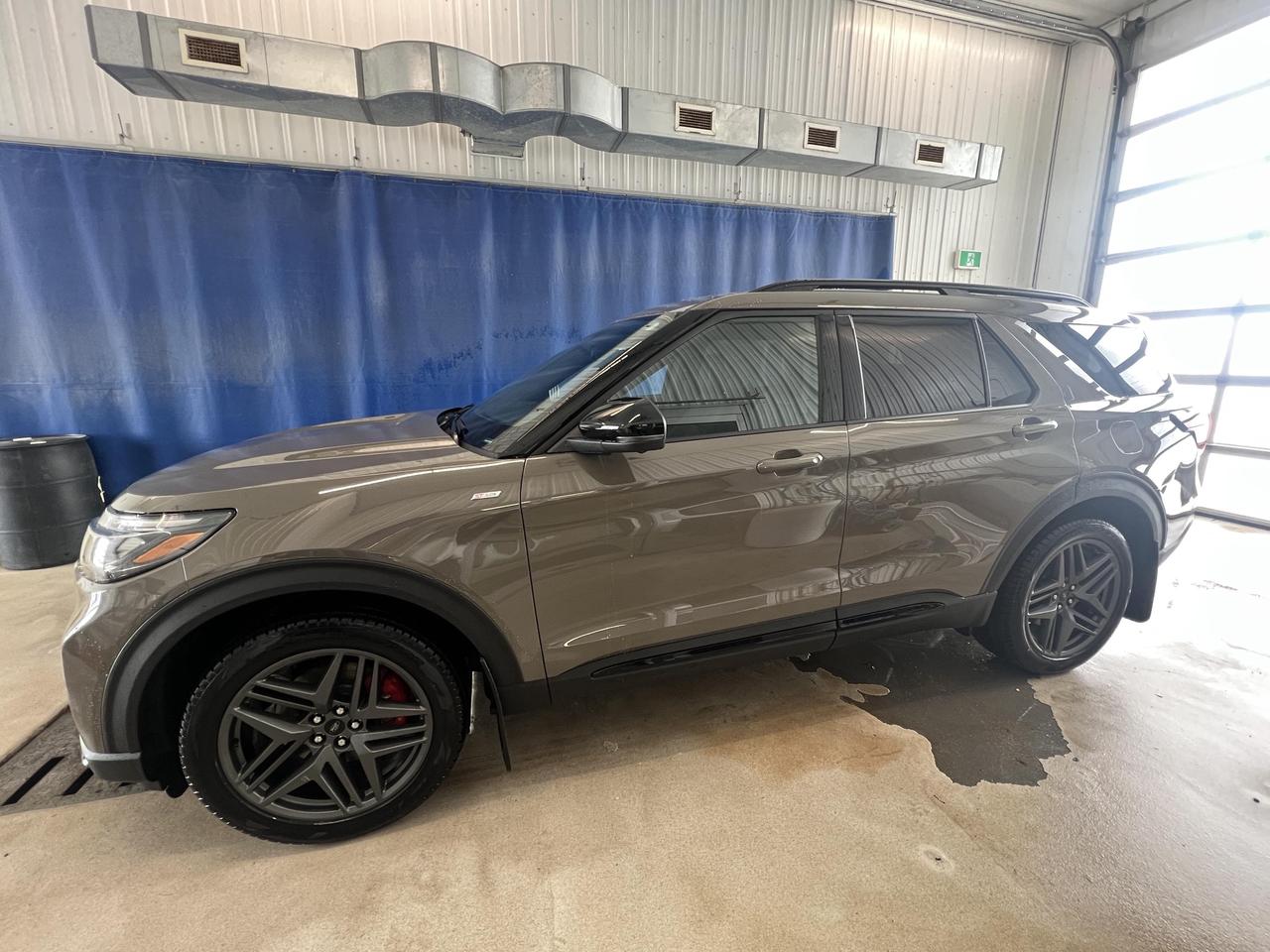 2026 Ford Explorer ST-Line 2.3L ECOBOOST 300A++ Photo4