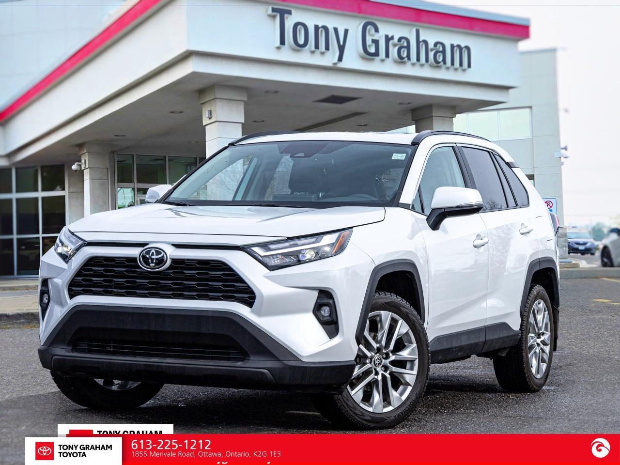 2025 Toyota RAV4 XLE Photo0