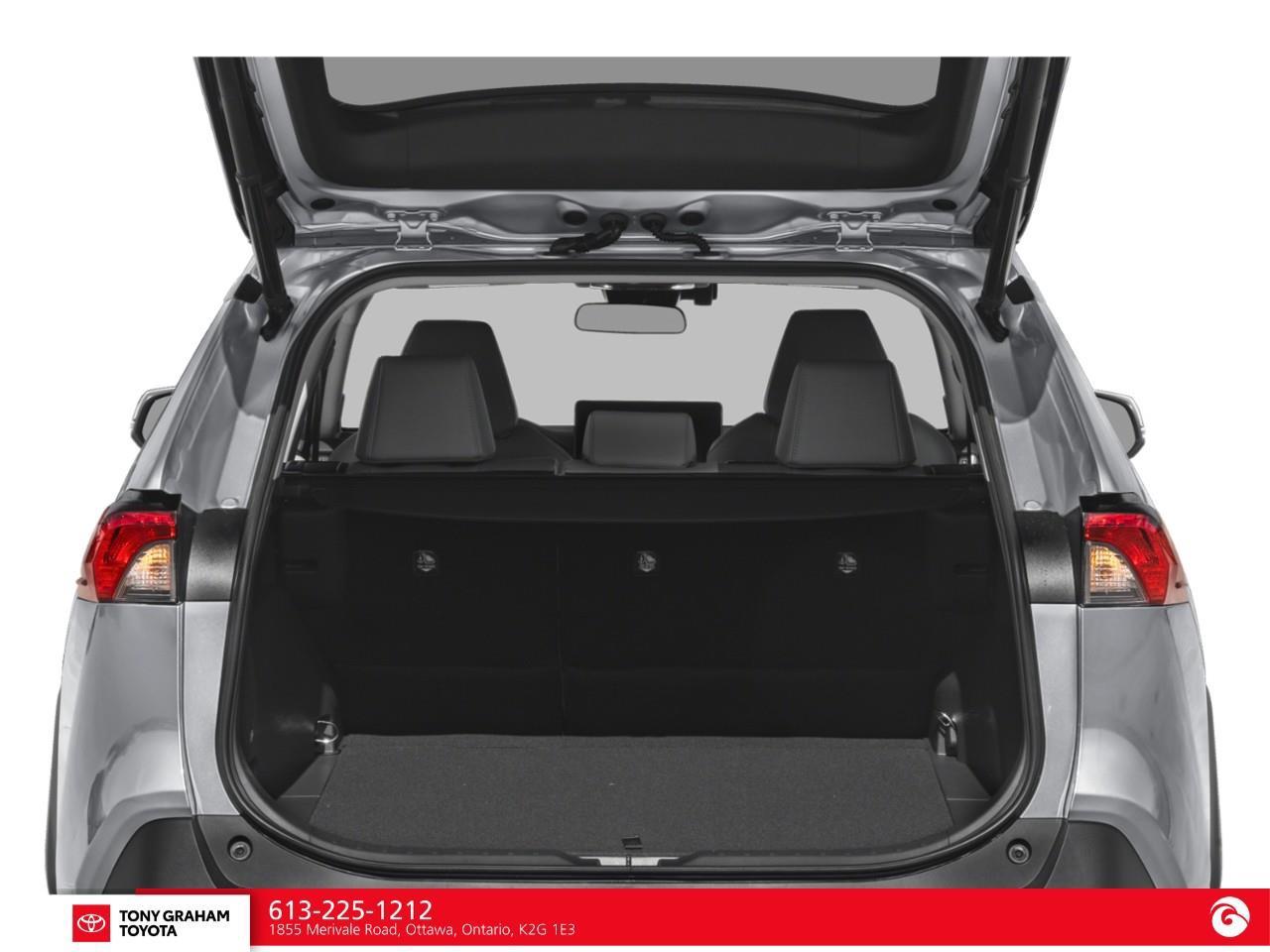 2025 Toyota RAV4 XLE Photo