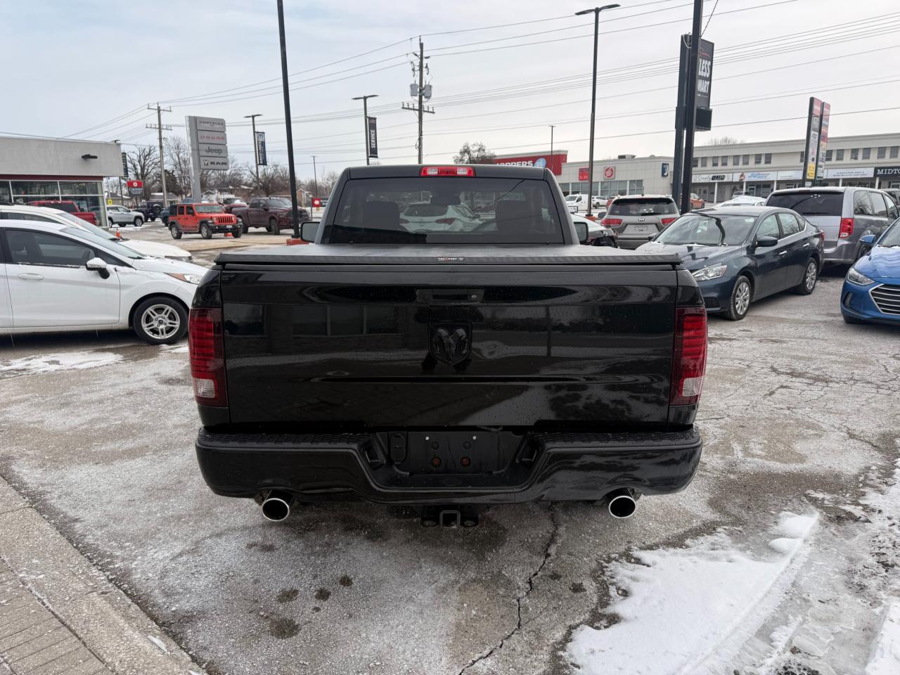 2015 RAM 1500 ST 5.7L Hemi Photo