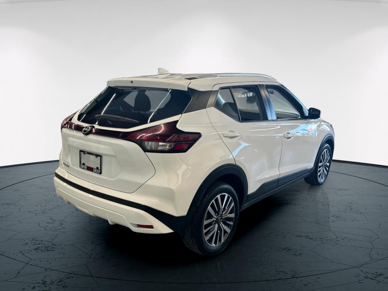 2025 Nissan Kicks SV Photo