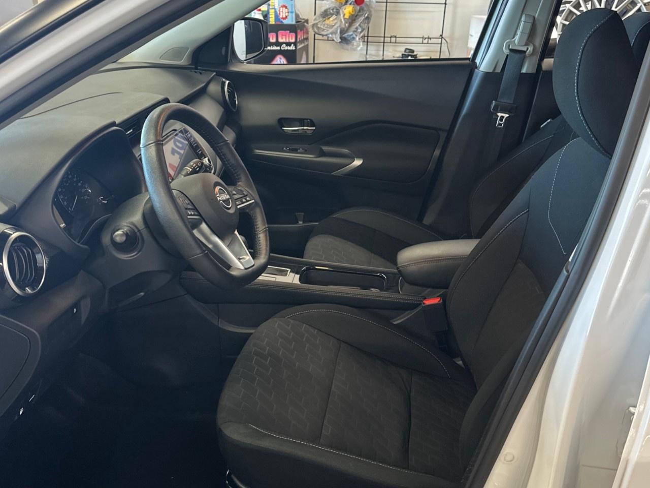 2025 Nissan Kicks SV Photo
