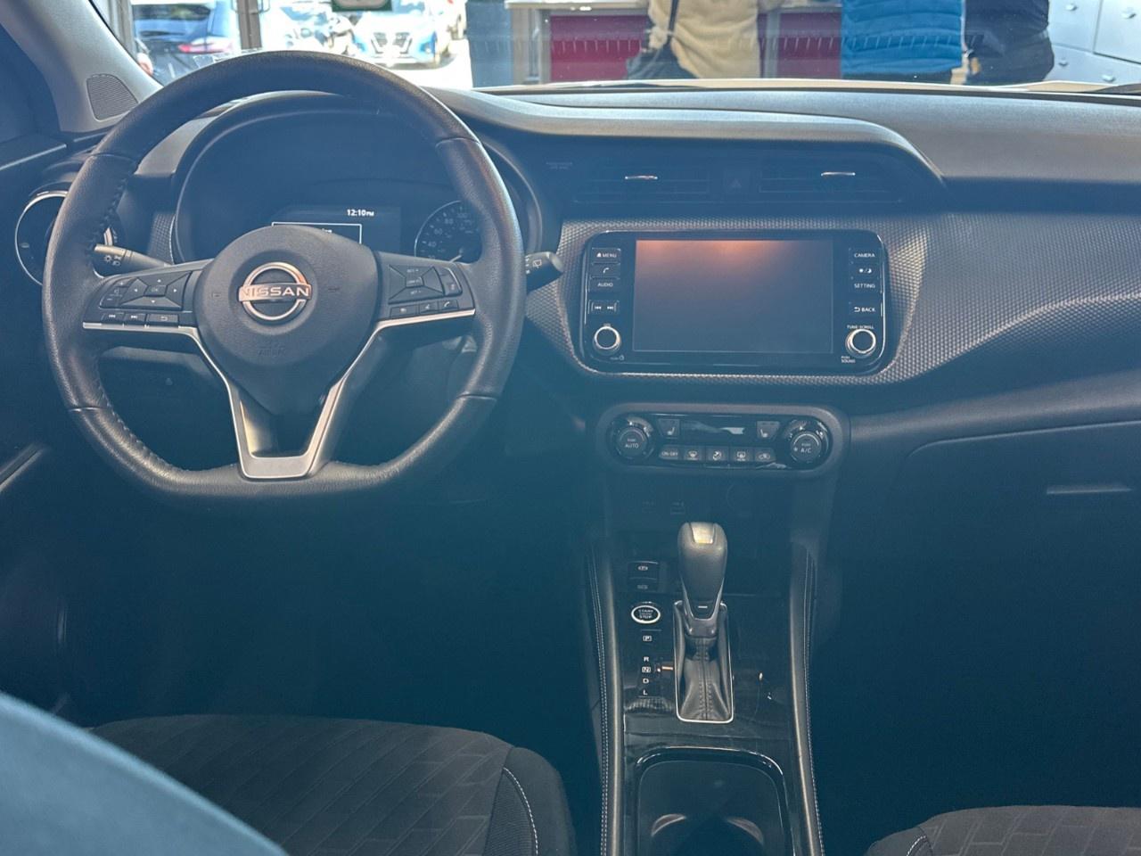 2025 Nissan Kicks SV Photo