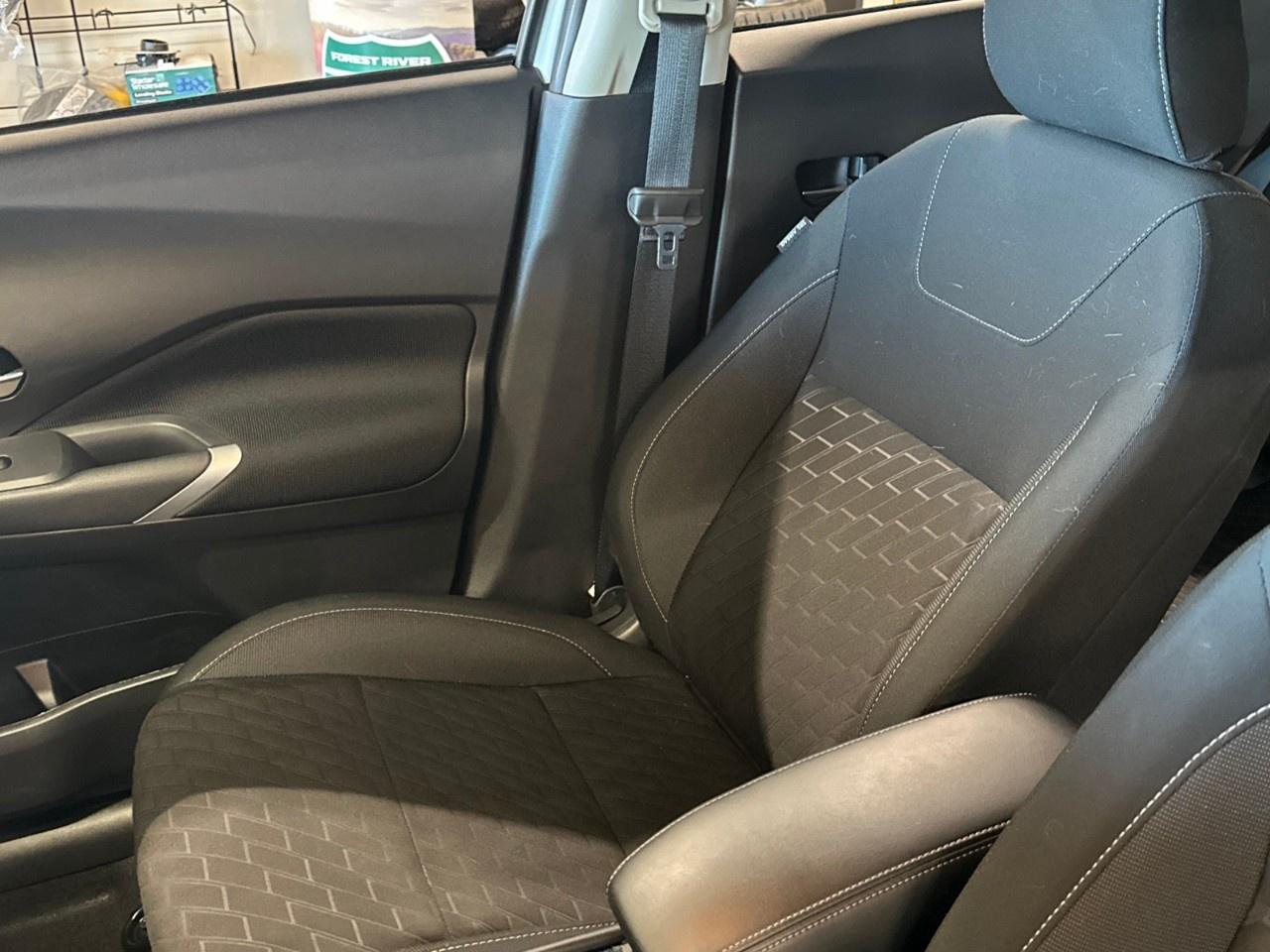 2025 Nissan Kicks SV Photo
