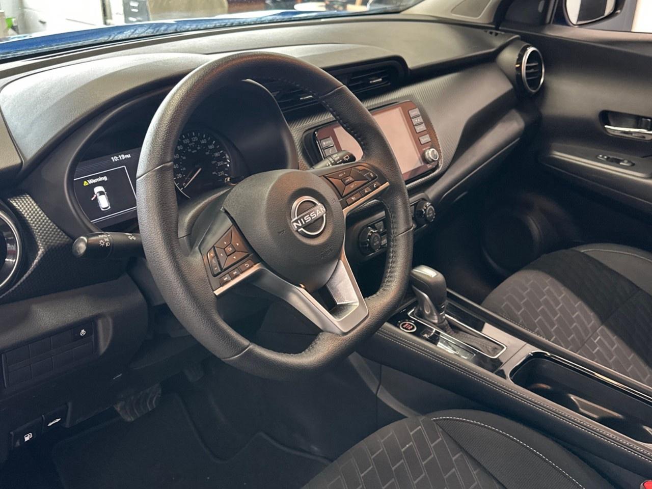 2025 Nissan Kicks SV Photo