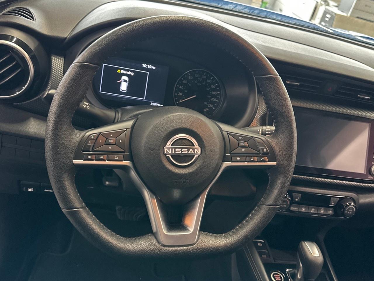 2025 Nissan Kicks SV Photo