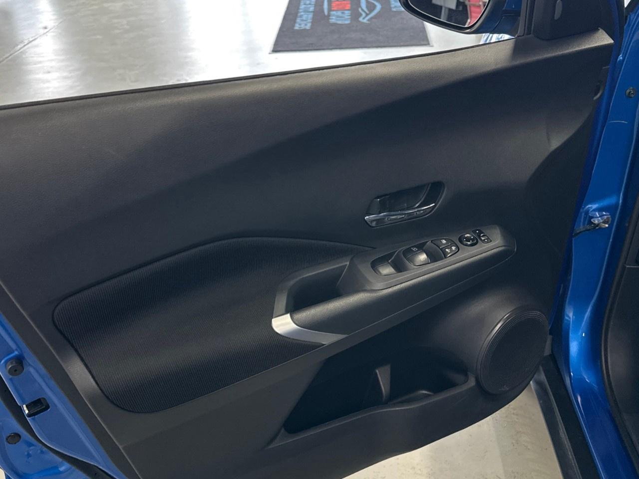 2025 Nissan Kicks SV Photo