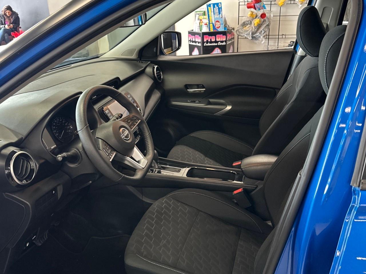 2025 Nissan Kicks SV Photo